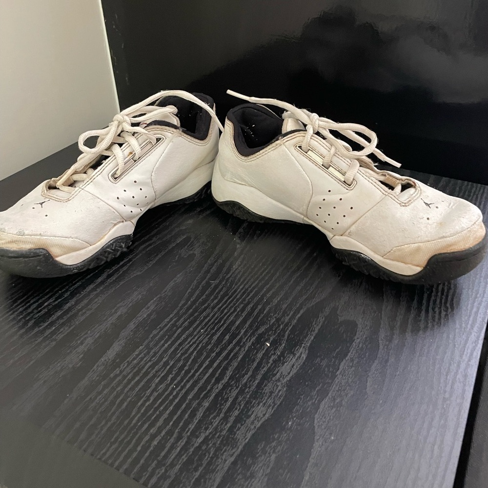 Vintage Nike Air Jordans 2004. Size 4. Y2K